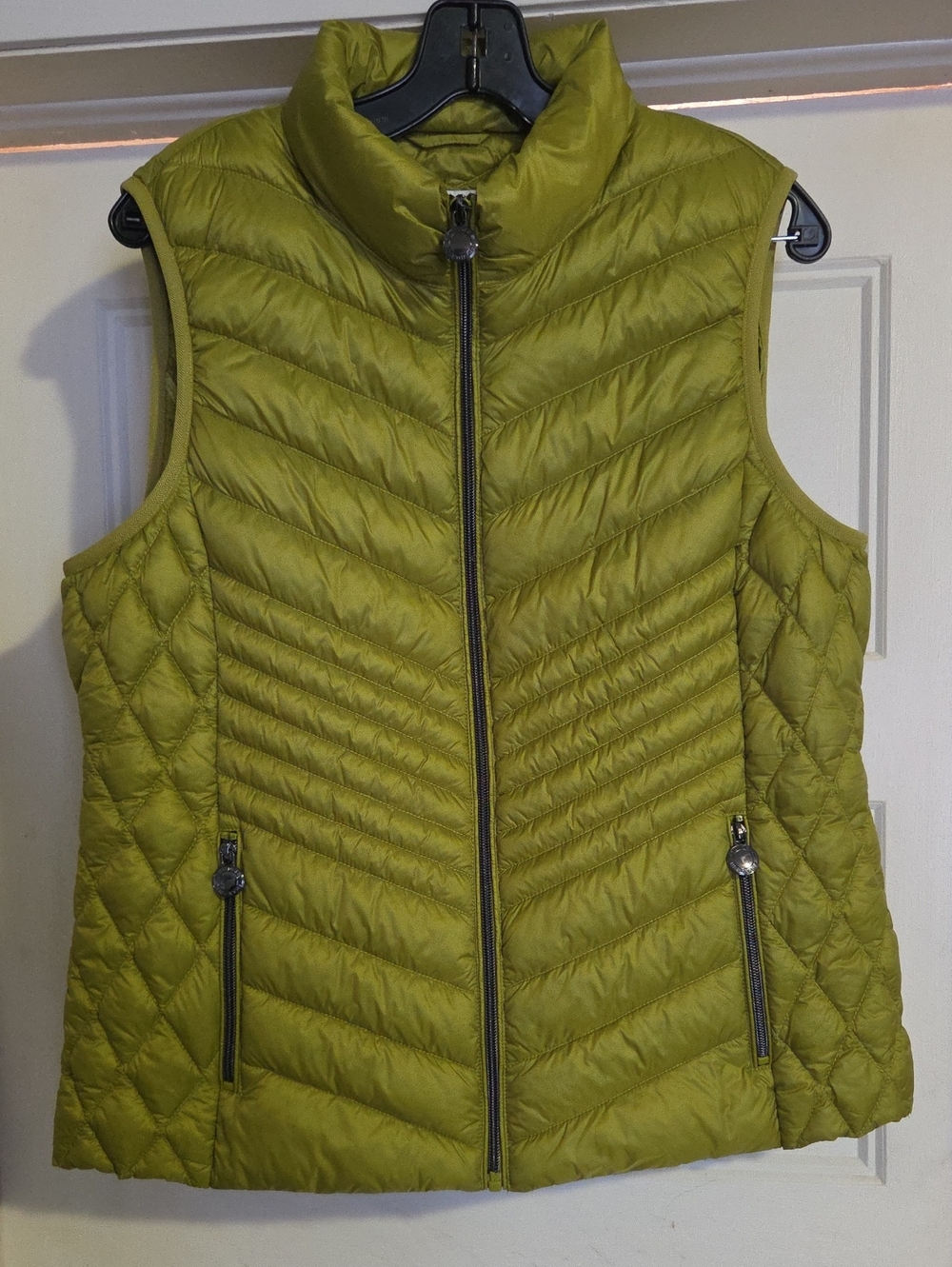 Women’s Quilted Lightweight Vest in Olive Green